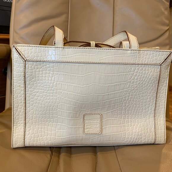 VINTAGE LIZ CLAIBORNE PURSE, CROC/SNAKESKIN PATTERN, CLASSIC FAUX LEATHER - Picture 1 of 8